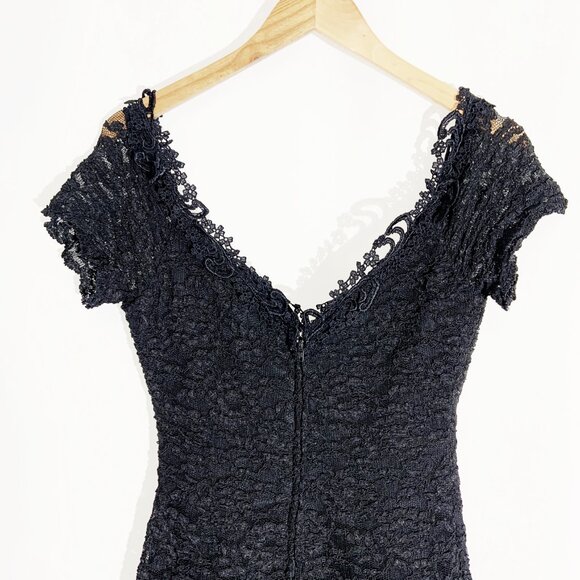 Vintage Black Stretch Lace Dress with Sweetheart Neckline / size Small - Picture 11 of 15